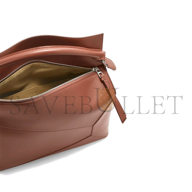 LOEWE LARGE PUZZLE BAG IN SHINY CALFSKIN B510P00X01 (33*21.5*14.7cm) LOEWE LARGE PUZZLE BAG IN SHINY CALFSKIN B510P00X01 (33*21.5*14.7cm)
